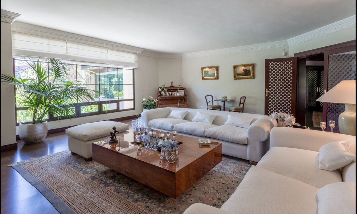 Detached Villa for sale in Málaga Río Real Costa del Sol Spain - Jacques Olivier Marbella