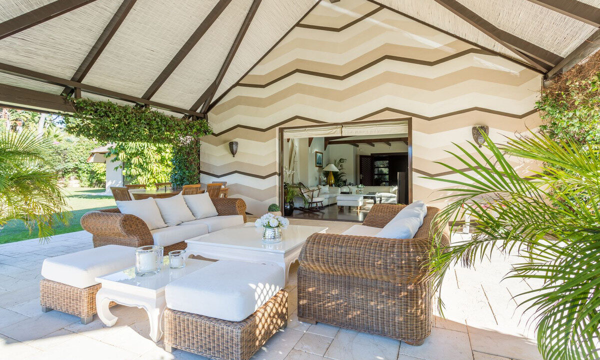 Detached Villa for sale in Málaga Río Real Costa del Sol Spain - Jacques Olivier Marbella