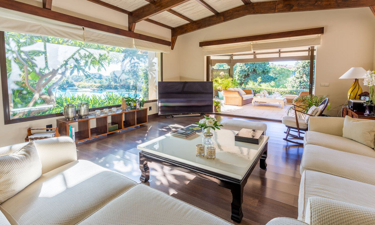 Detached Villa for sale in Málaga Río Real Costa del Sol Spain - Jacques Olivier Marbella