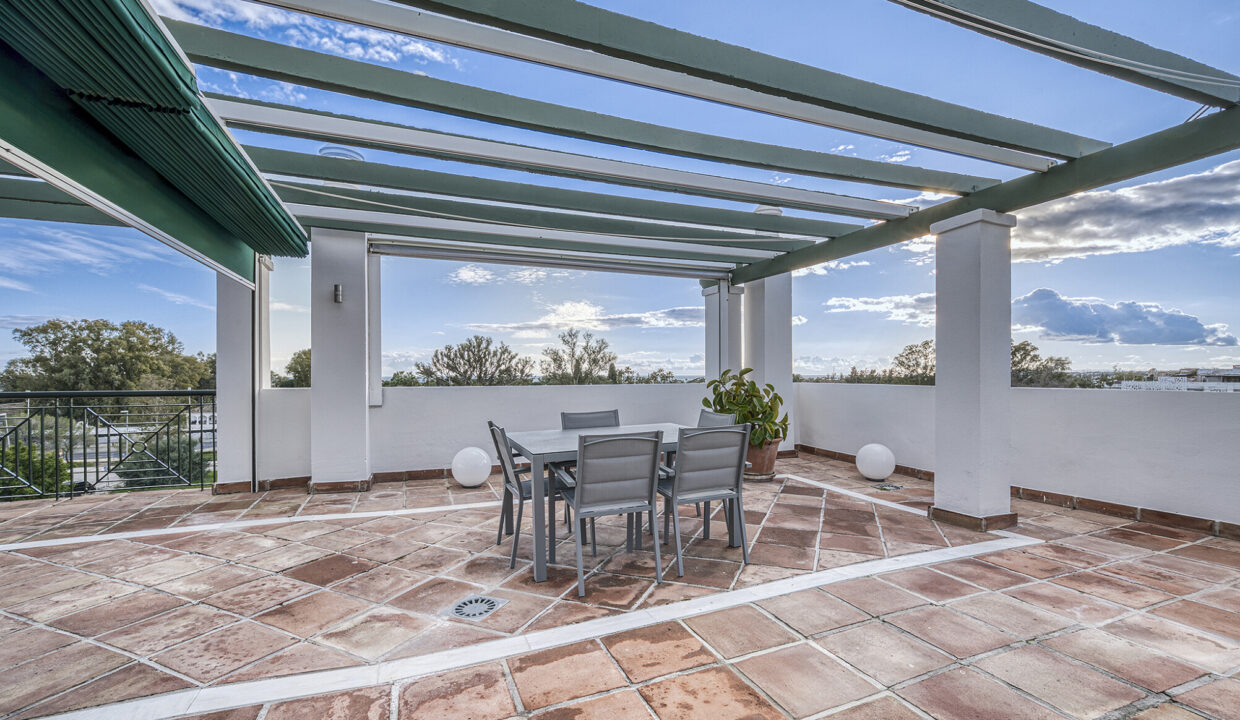 Sea view 3 bedroom penthouse for sale in Marbella, Andalusia, Spain - Jacques Olivier Marbella