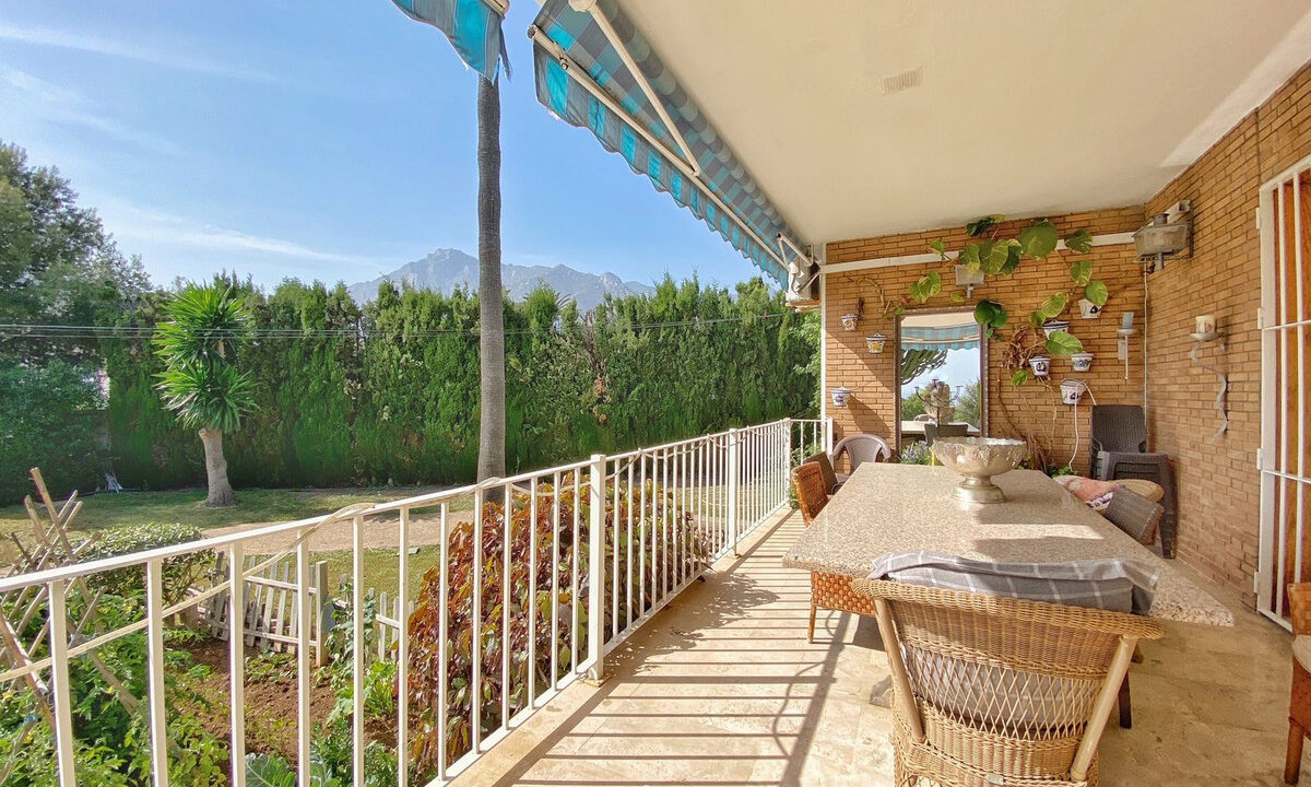 Detached Villa for sale in Málaga Marbella Costa del Sol Spain - Jacques Olivier Marbella