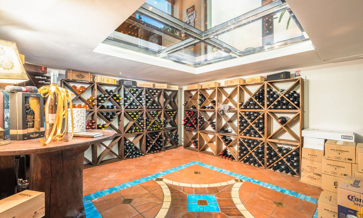 Detached Villa for sale in Málaga Nueva Andalucía Costa del Sol Spain - Jacques Olivier Marbella