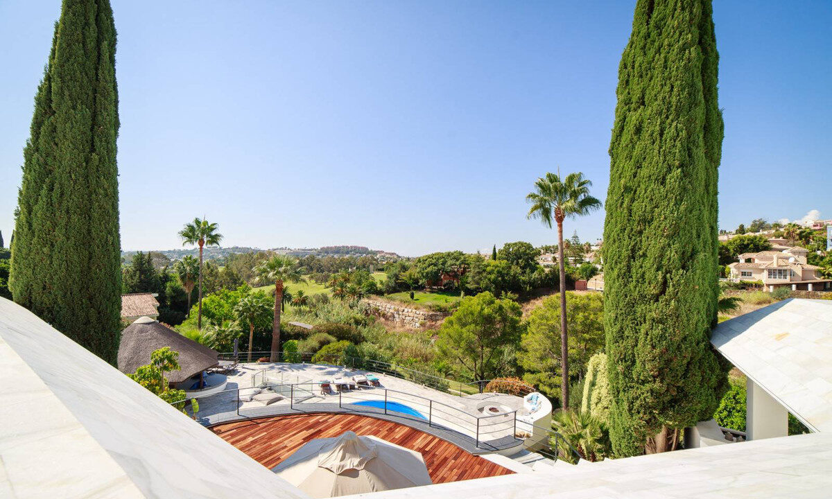 Detached Villa for sale in Málaga Nueva Andalucía Costa del Sol Spain - Jacques Olivier Marbella