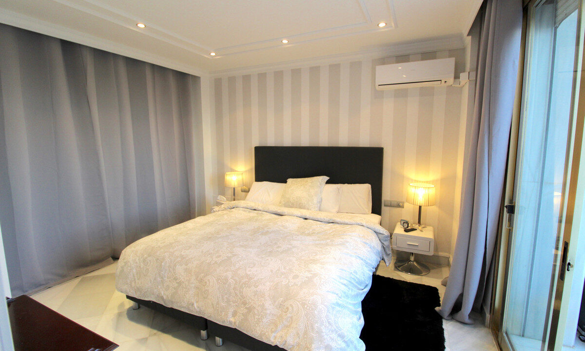 Ground Floor Apartment for sale in Málaga Puerto Banús Costa del Sol Spain - Jacques Olivier Marbella