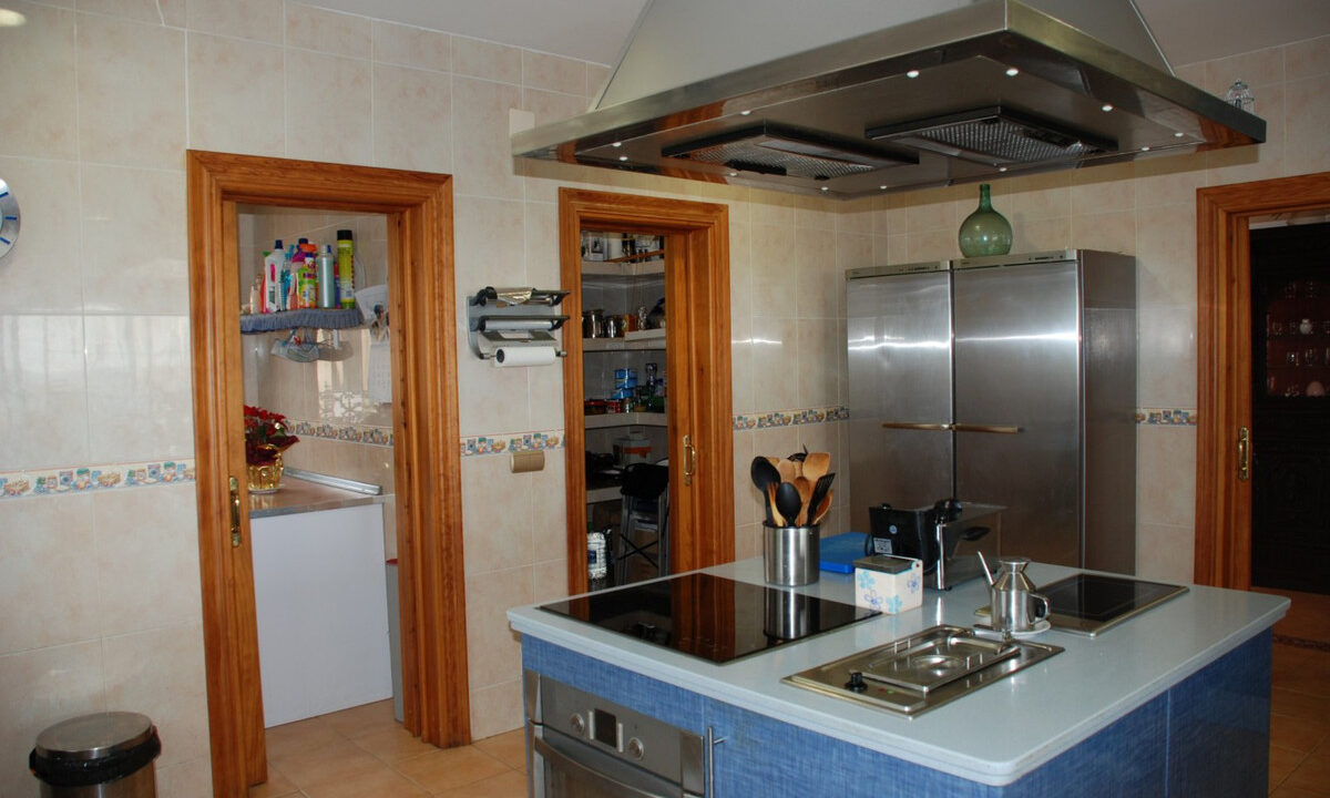 Bungalow for sale in Málaga Estepona Costa del Sol Spain - Jacques Olivier Marbella