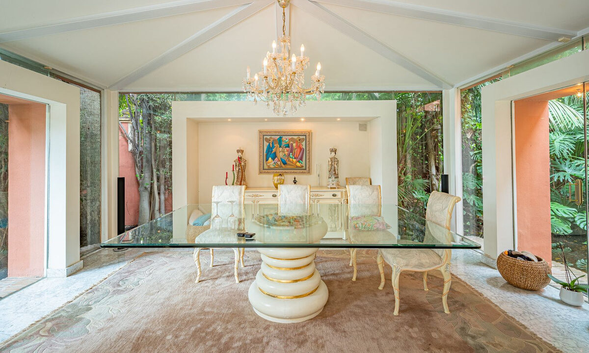 Detached Villa for sale in Málaga Nagüeles Costa del Sol Spain - Jacques Olivier Marbella