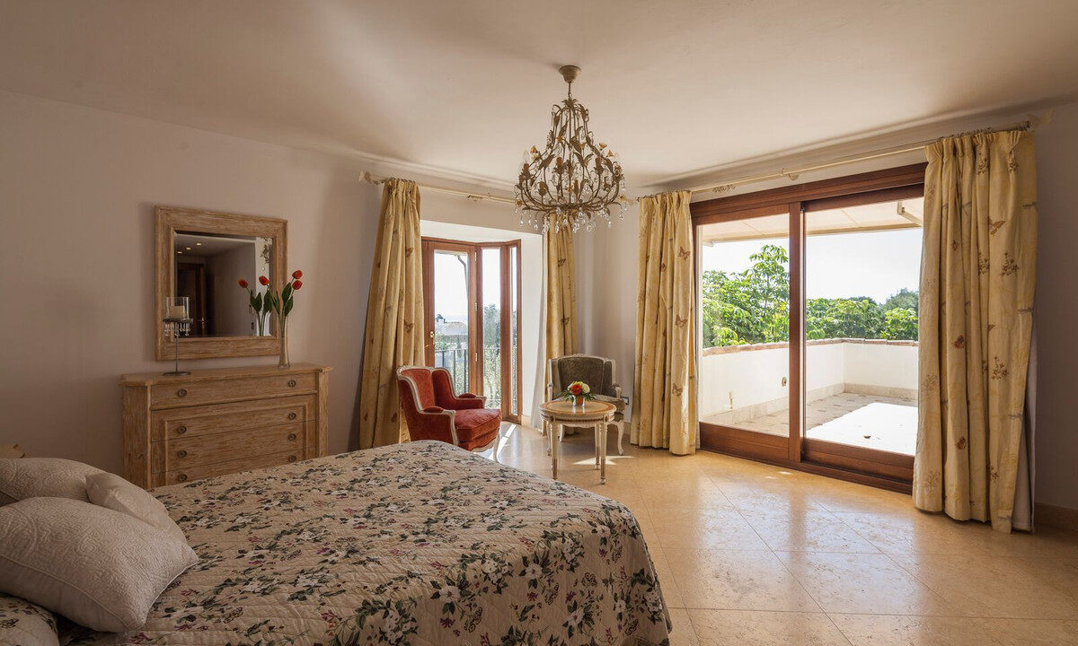 Detached Villa for sale in Málaga The Golden Mile Costa del Sol Spain - Jacques Olivier Marbella