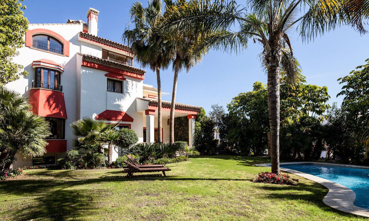 Detached Villa for sale in Málaga The Golden Mile Costa del Sol Spain - Jacques Olivier Marbella