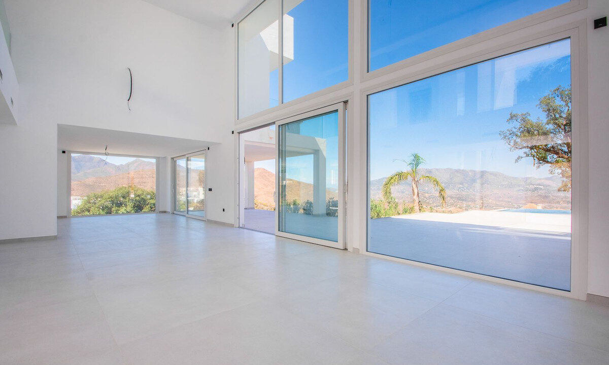 Detached Villa for sale in Málaga La Mairena Costa del Sol Spain - Jacques Olivier Marbella