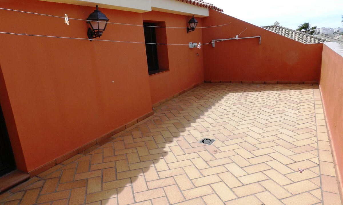 Detached Villa for sale in Málaga La Duquesa Costa del Sol Spain - Jacques Olivier Marbella