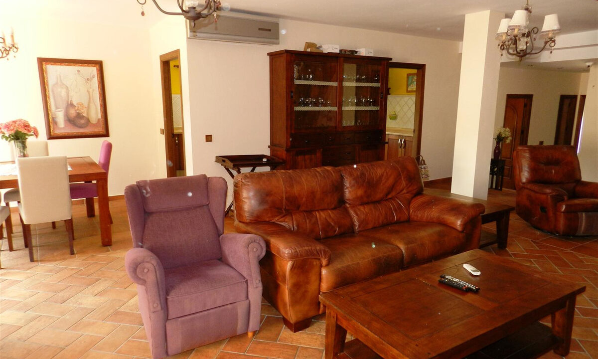 Detached Villa for sale in Málaga La Duquesa Costa del Sol Spain - Jacques Olivier Marbella