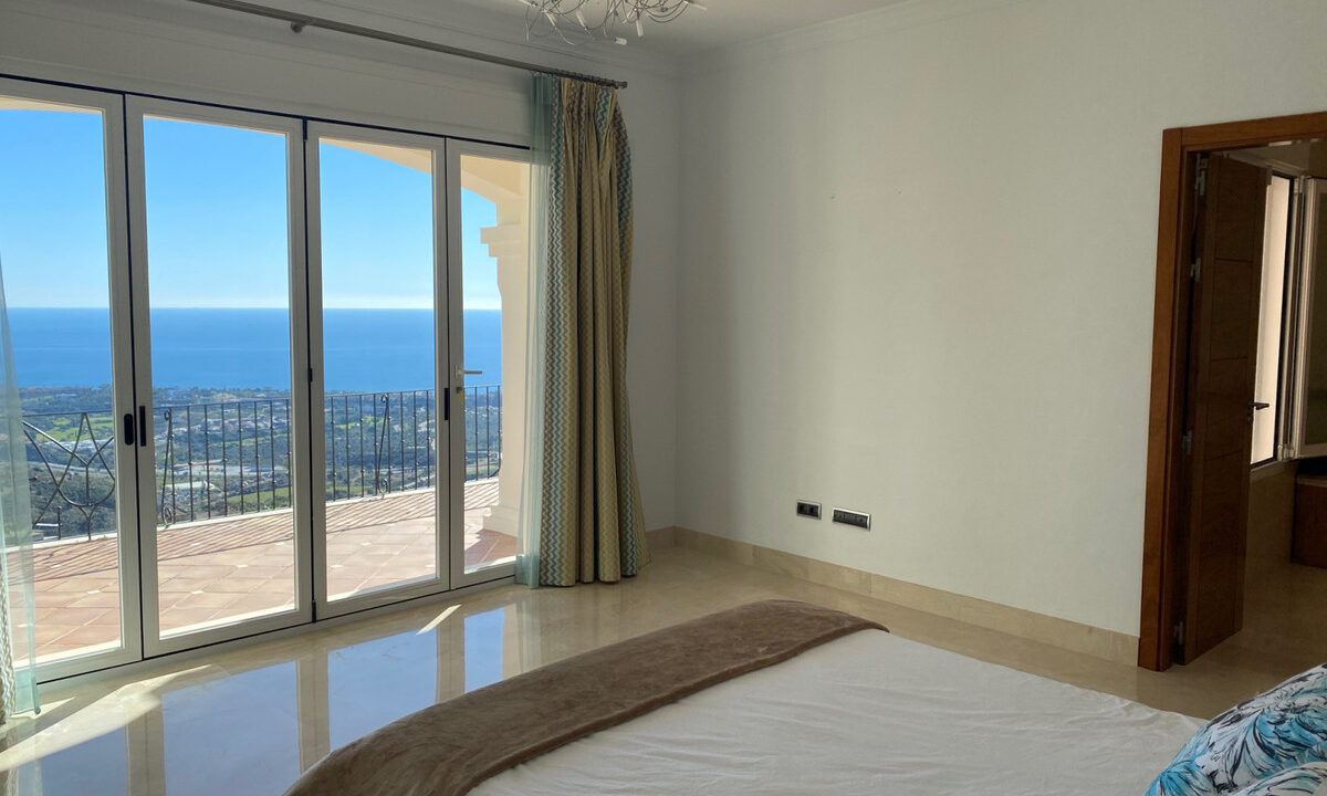 Detached Villa for sale in Málaga Altos de los Monteros Costa del Sol Spain - Jacques Olivier Marbella