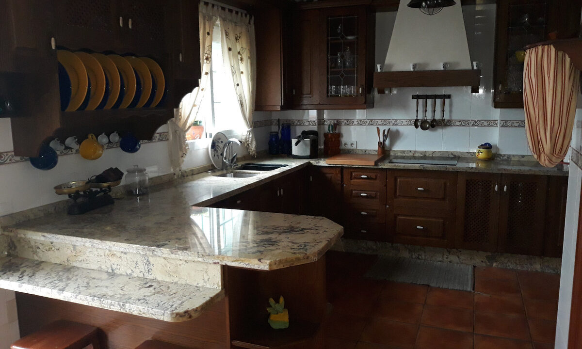 Townhouse for sale in Málaga Estepona Costa del Sol Spain - Jacques Olivier Marbella